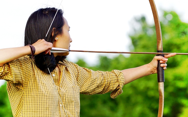 Assertiveness, virtue of the goddess Artemis; How to Feel Safe to Walk Around the World as a Woman; carlalima.com/blog